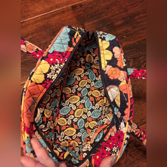 VERA BRADLEY FLORAL SHOULDER BAG-EUC - Picture 10 of 13